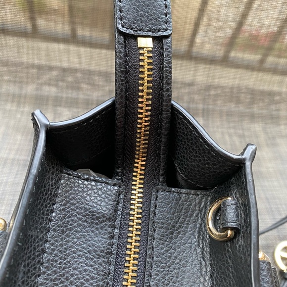 MICHAEL KORS Selby Black Pebble Leather Bag - Picture 6 of 7